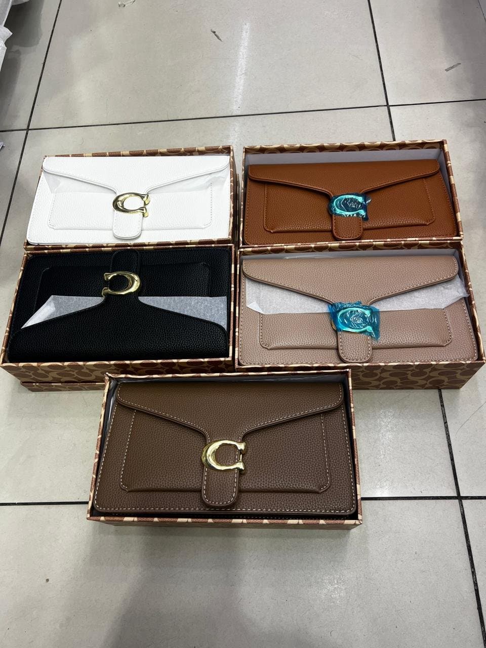 Women's Textured Leather Envelope Flap Bag
