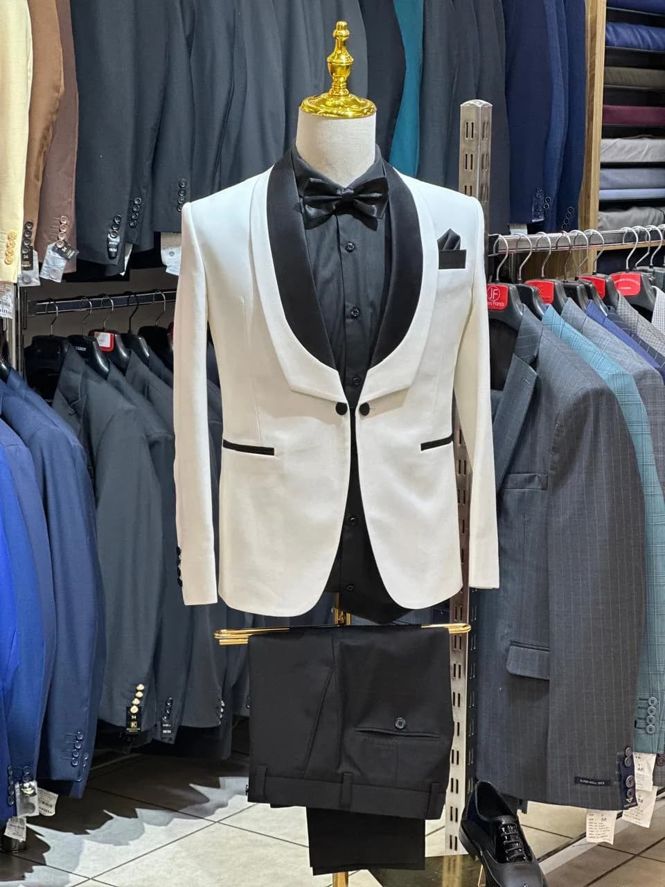 Ivory White Shawl-Collar Tuxedo